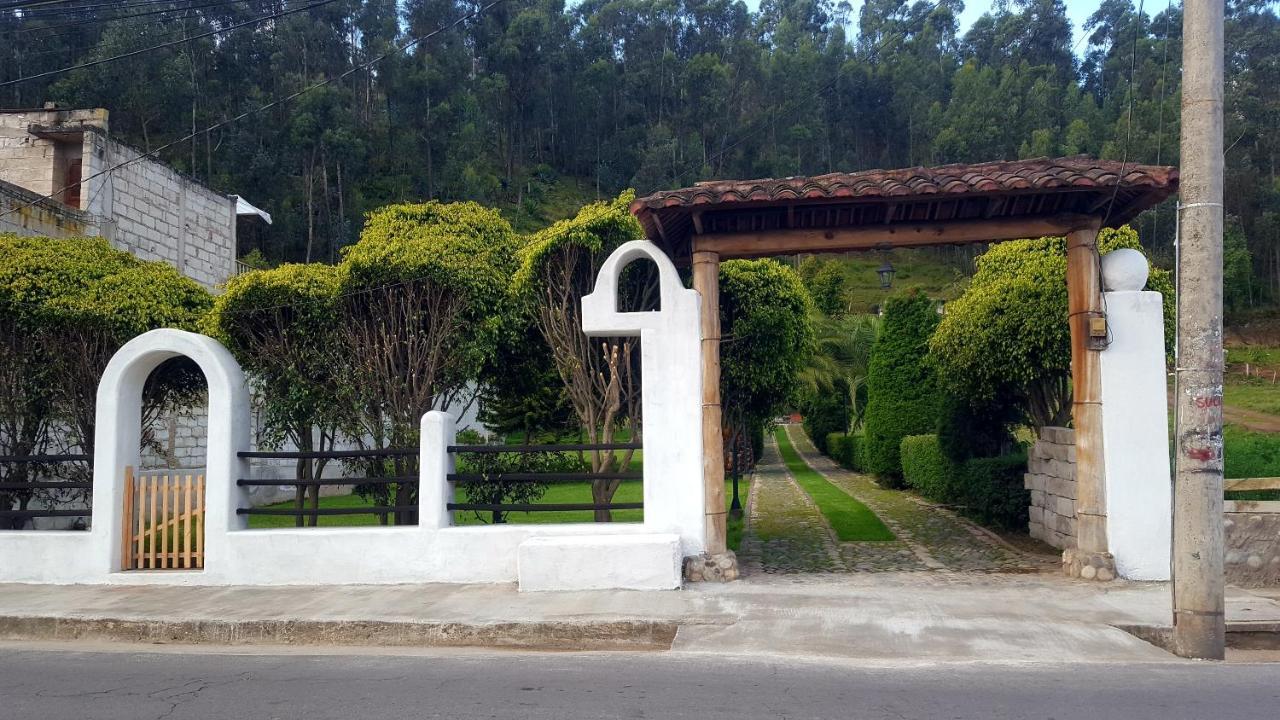 Atallaro Hospedaje Otavalo Exterior foto